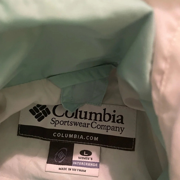 Columbia blue and white rain wind jacket - Picture 3 of 5